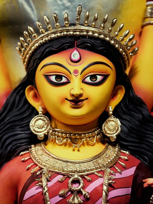 “Maa Durga: A Celebration of Feminine Power and Devotion”